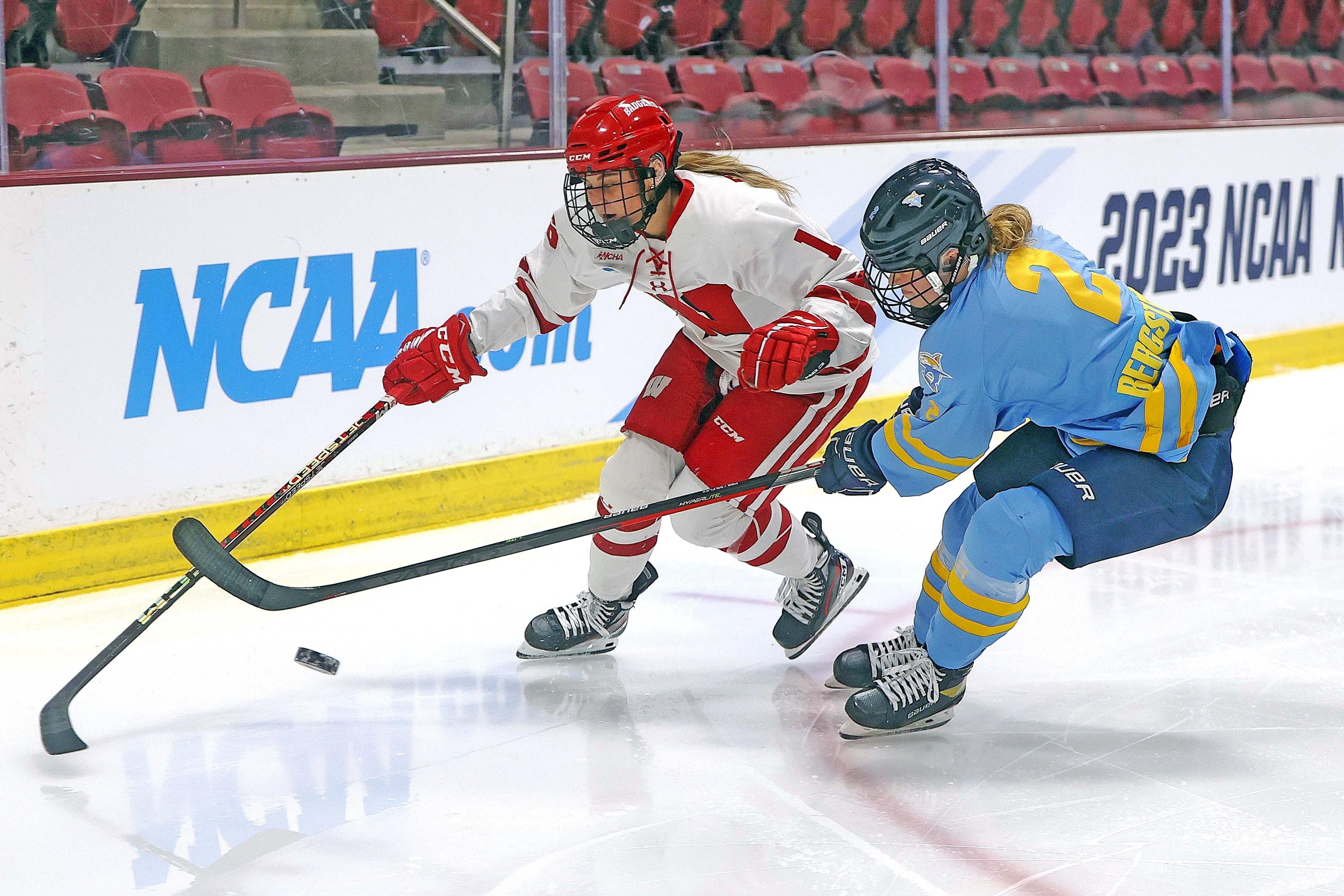 Wisconsin women's hockey vs. LIU